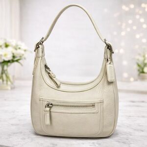Coach Soho Zip Hobo Vintage ‘04 – Chalk/Cream Gloved-Tanned Leather #4464